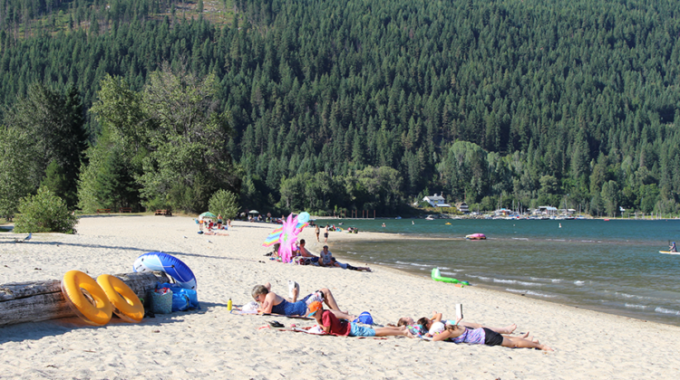 FullshiftSandspitBeachatKokanee